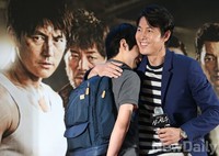 [포토]남성 팬도 따뜻이 감싸주는 남자 정우성