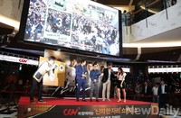 [포토]신의 한수, 관객과 함께 훈훈한 분위기의 행사장