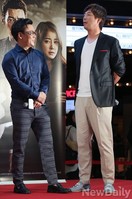 [포토]팬과 포옹하는 정우성 '부러운듯 바라보는 배우 안길강'