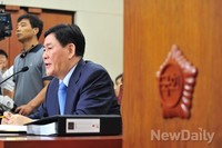 [포토]인사청문회 참석한 최경환 기획재정부장관 후보자