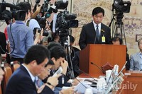 [포토]모두발언 하는 정성근 문화부 장관 후보자