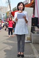 [포토]출마선언문 발표하는 나경원 전 의원