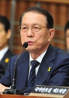 [포토]질문에 답변하는 김기춘 대통령 비서실장