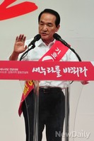 [포토]한 표 호소하는 새누리당 박창달 후보