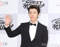 [포토]조각같이 빛나는 외모의 동해