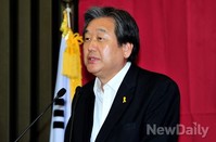 [포토]모두발언 하는 새누리당 김무성 신임대표