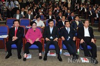 [포토]새누리당 의원총회 참석한 신임 당대표 최고위원들