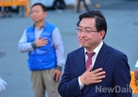 [포토]유병언 특별법 제정, 국기에 대한 경례하는 황장수 소장