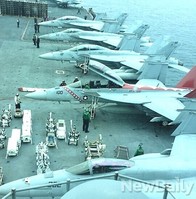 [포토] 한미 해상훈련 중인 '조지워싱턴'호