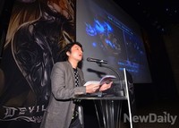 [포토]MMORPG 데빌리언 공개하는 박원희 지노게임즈 대표