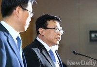 [포토]이동필 농림축산식품부 장관 '쌀 관세화 결정' 발표