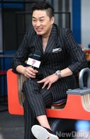 [포토]압도적7, 최은경 아나운서 '찬우오빠 다리가 예술'