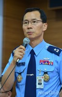 [포토]국산차기전투기 질문에 답하는 신익현 전력기획3차장
