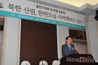 [포토]출판기념회에서 축사하는 강창희 의장