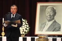 [포토]추도문 낭독하는 건국대통령이승만박사기념사업회 이기수 회장