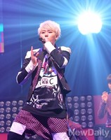 블락비 리더 노랑머리 '지코'의 컴백무대