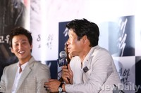 [포토]영화 해적 시사회, 유해진 특급 웃음선사