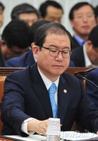 [포토]의원들의 질의 경청하는 이성한 경찰청장