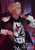 [엠카10주년]신곡 HER 열창하는 블락비 지코