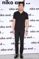 [포토]니코엔드, 올블랙 패션으로 등장한 배우 하석진