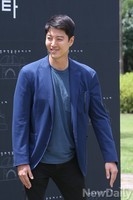 [포토]제주도에 나타난 배우 이동건
