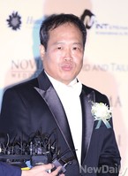 [포토]박지성 결혼, 신랑 대신 인사하는 아버지 박성종