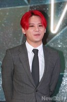 [포토]JYJ 준수 레드컬러로 돋보이는 헤어