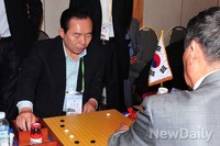 [포토]한-중 바둑교류전 참석한 이인제 의원