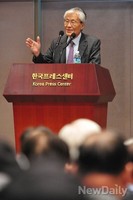 [포토]국민행동본부 주최 안보강연 나선 조갑제 대표