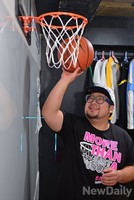 [포토]농구공을 쥔 인사이드스터프 이강문대표