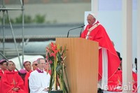 교황 광화문 시복식 '경건하게 진행'