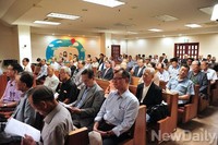 [포토]궂은 날씨에도 모인 이승만포럼 참가자들