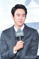 [포토]영화'제보자' 제작보고회 참석한 '칠봉이' 유연석