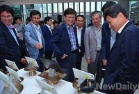 [포토] 구글 캠퍼스서울 간담회에 참석한 최양희 장관-홍문종 위원장