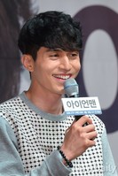 [포토] 칼을 품은 아이언맨 역 맡은 이동욱