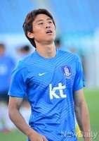 [포토] 트랙돌며 몸푸는 구자철