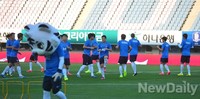 [포토] 베네수엘라전 대비 훈련하는 국가대표팀