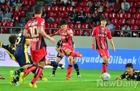 [포토] 성남VS서울, 서울 고광민 만회골