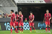 [포토] 서울VS인천 추가골 터트린 서울FC 최정한