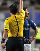 [K리그] 서울VS인천 후반15분 퇴장당하는 인천utd 이천수