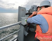 [포토] 왕건함, 가상NLL의 적 출현하자 순식간에 총원 전투배치