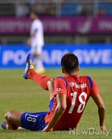 [포토] 사우디전, 전반 초반에 쓰러진 김신욱