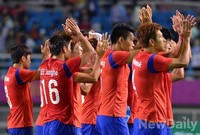 [포토] 한국-사우디, 승리후 팬들에게 인사하는 대표팀