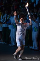 [인천AG] 인천아시안게임 성화 든 박찬숙