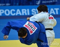 [인천AG] 엎어치기 시도하는 중국선수