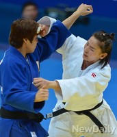 [인천AG] 김성연 얼굴 가격하는 몽골선수