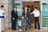 [포토] 인천공항 통해 입국한 울리 슈틸리케 감독