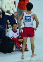 [인천AG] 양학선과 시선 애써 피하는 북한 리세광