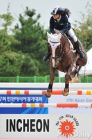 [인천AG] 승마, 가뿐히 장애물 넘는 방시레 선수