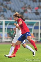 [인천AG] 여자축구, 박희영 '기습적인 슛팅'